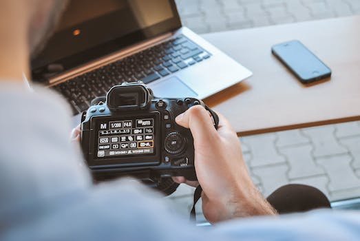 Appareil photo hybride et réflex : quelle différence ?
